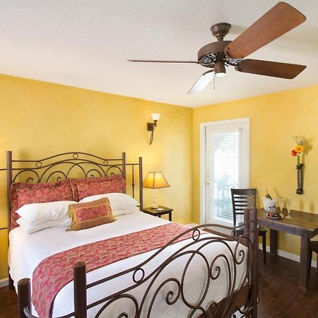 Lakehouse Bed And Breakfast Canyon Lake Extérieur photo