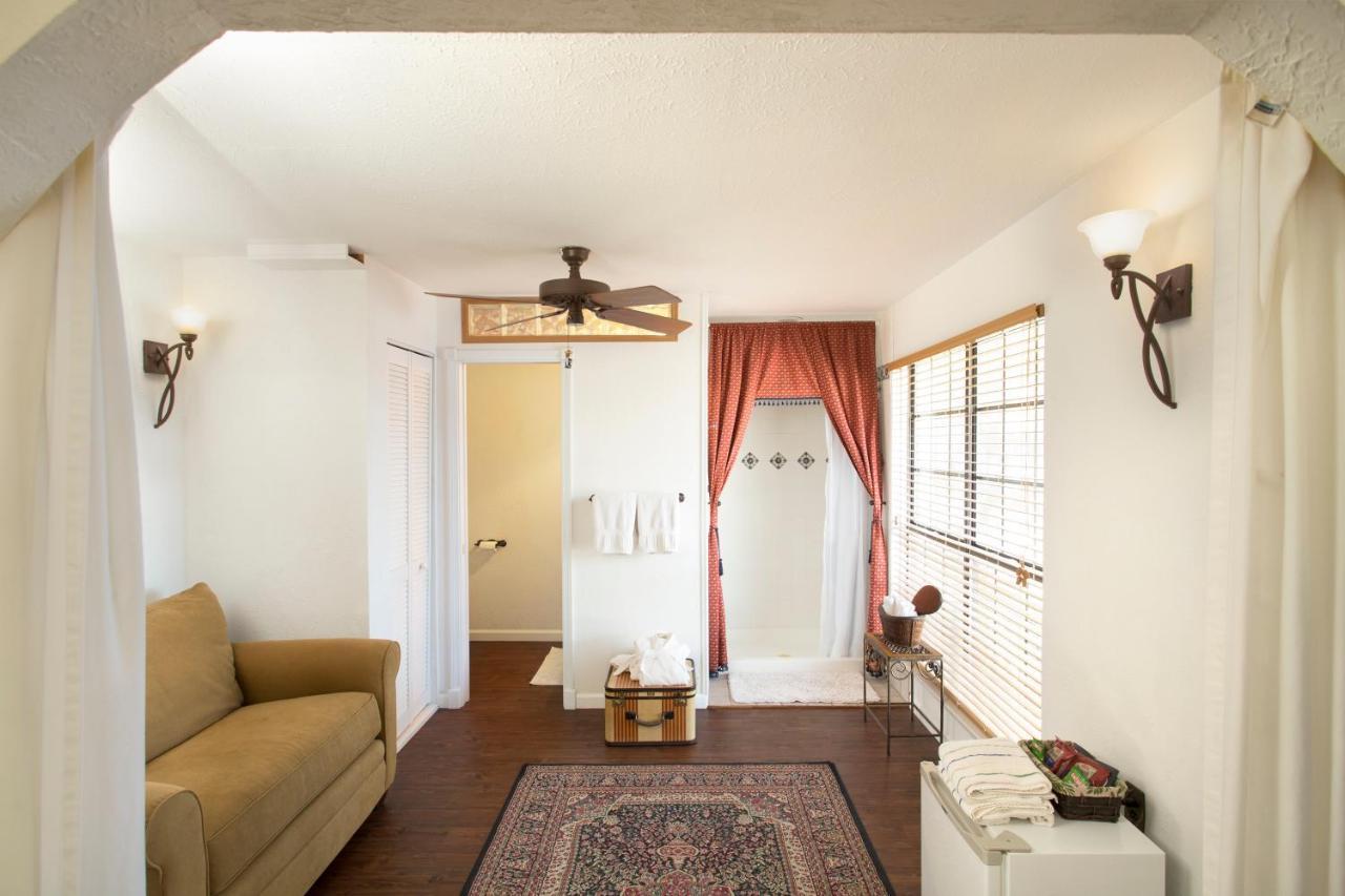 Lakehouse Bed And Breakfast Canyon Lake Extérieur photo