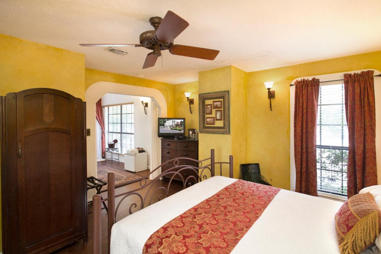 Lakehouse Bed And Breakfast Canyon Lake Extérieur photo