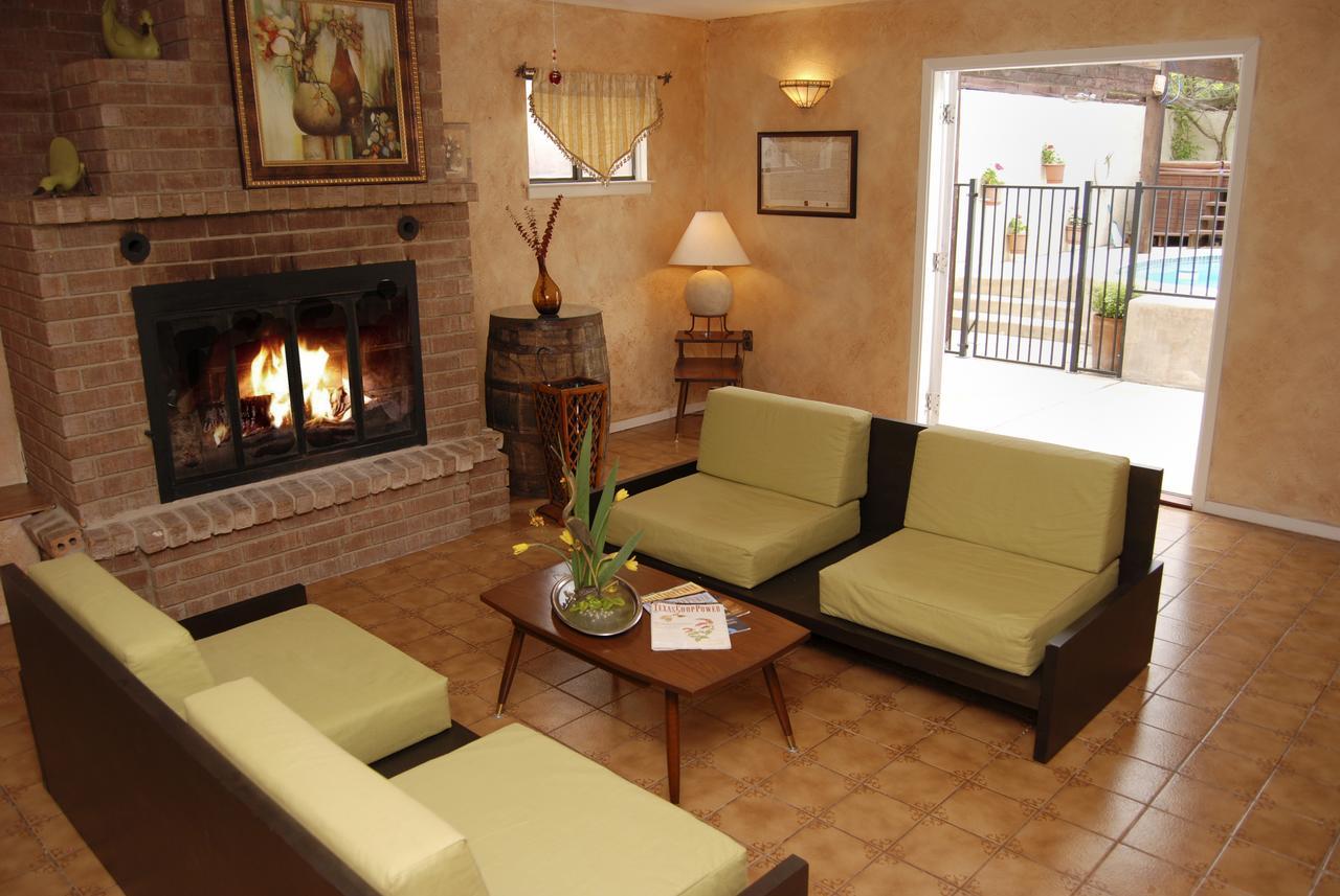 Lakehouse Bed And Breakfast Canyon Lake Extérieur photo