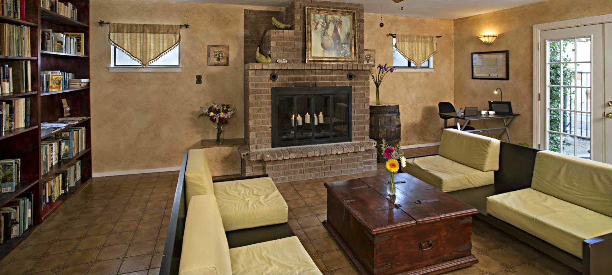 Lakehouse Bed And Breakfast Canyon Lake Extérieur photo