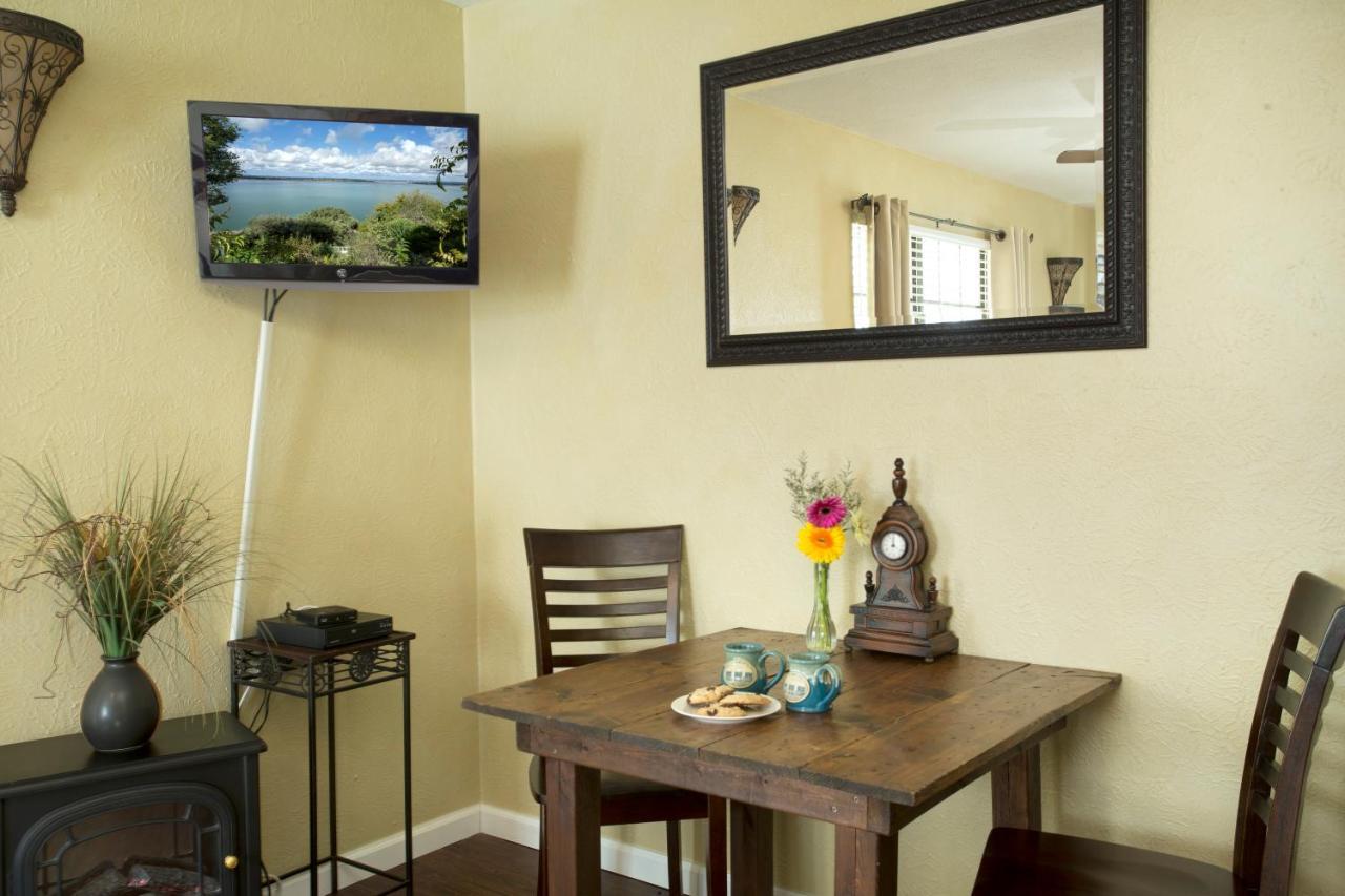 Lakehouse Bed And Breakfast Canyon Lake Extérieur photo